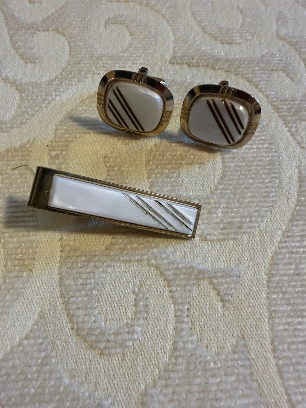 Vintage White Enamel Gold toneTie Clip with Matching Cufflinks